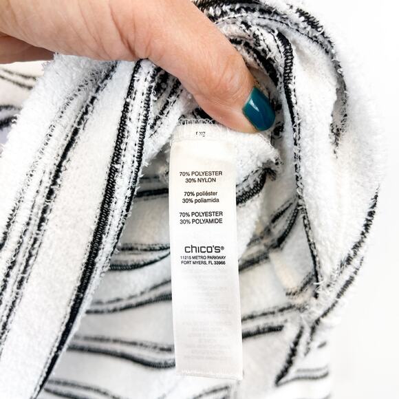 Chico’s Size 0 Small Textured Stripe Lightweight Cowl Neck Sweater White Black - Picture 4 of 9